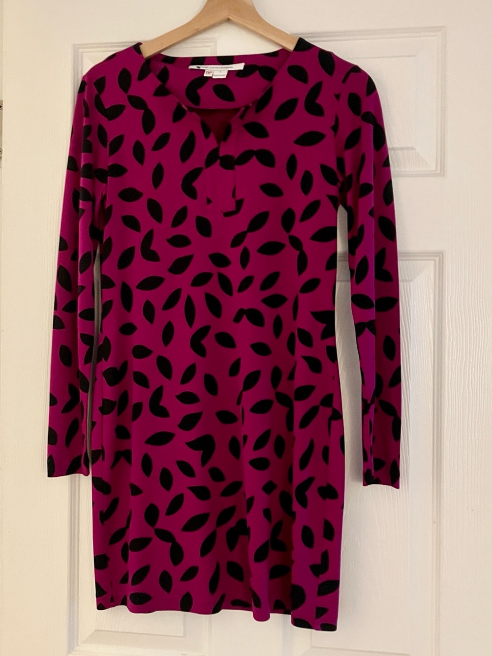 DVF Silk Dress Magenta Long-Sleeve Shift Dress Size 2